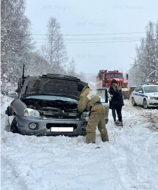 Спасатели МЧС принимали участие в ликвидации ДТП в Медынском районе, д. Уланово